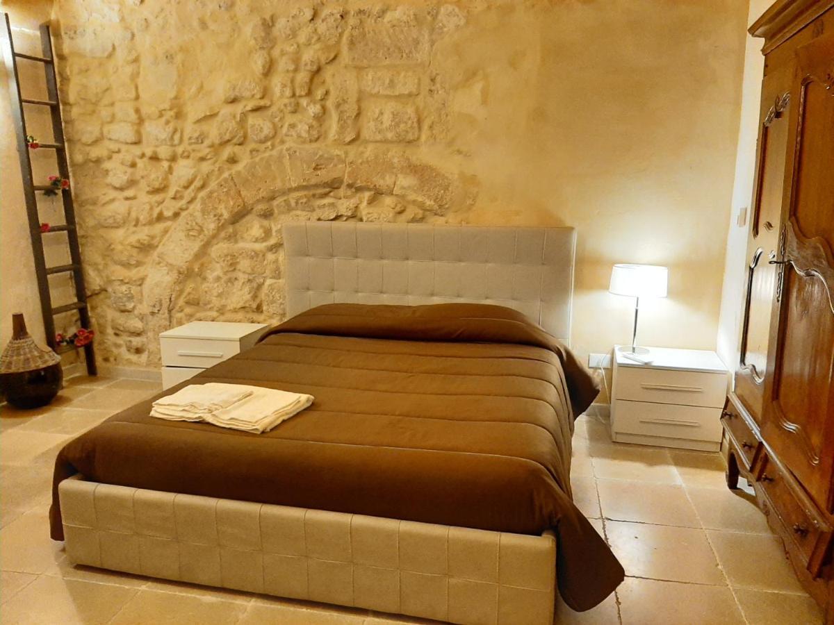 Dimora Salentina Via Scarambone Lecce Apartment ภายนอก รูปภาพ