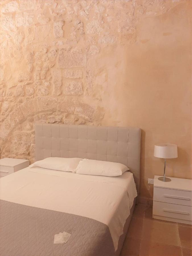 Dimora Salentina Via Scarambone Lecce Apartment ภายนอก รูปภาพ
