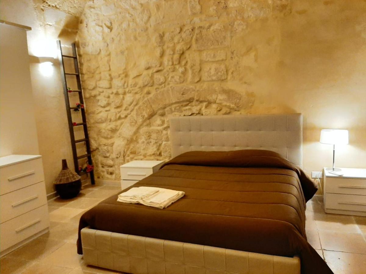 Dimora Salentina Via Scarambone Lecce Apartment ภายนอก รูปภาพ