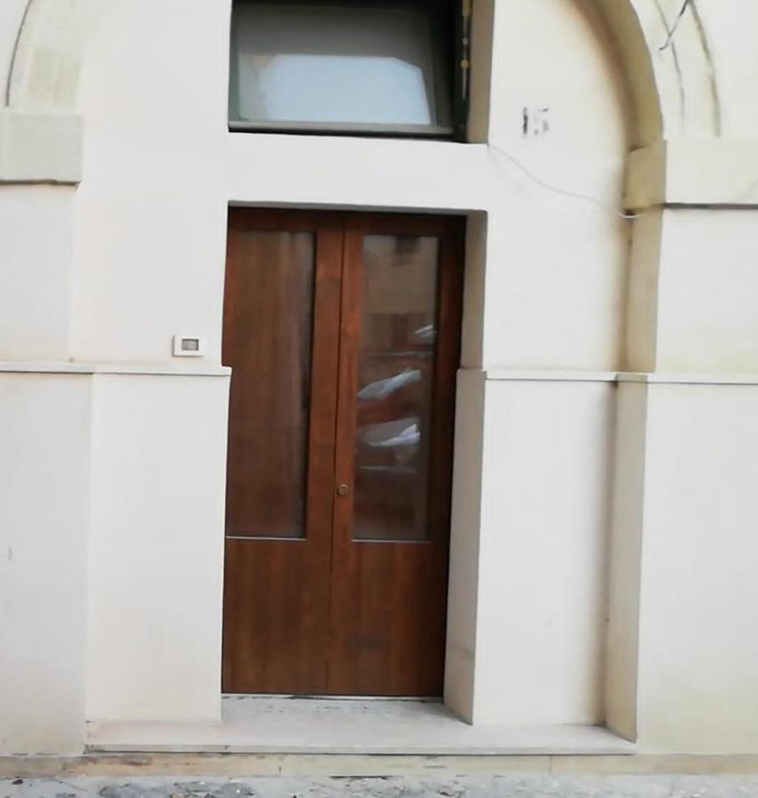 Dimora Salentina Via Scarambone Lecce Apartment ภายนอก รูปภาพ